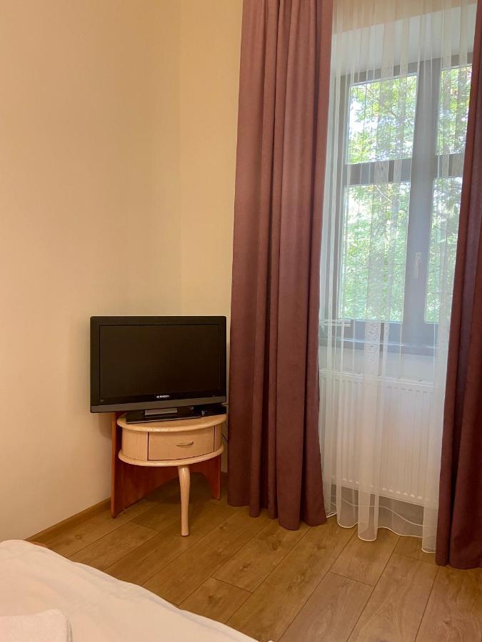 Yaroslav Osmomysl Square Apartments Lviv Eksteriør bilde