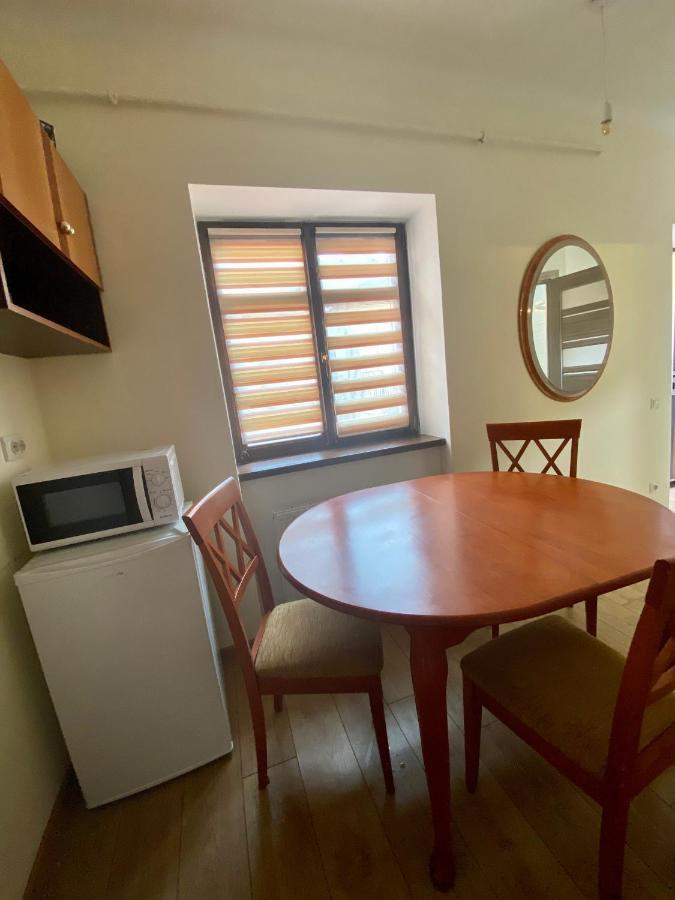 Yaroslav Osmomysl Square Apartments Lviv Eksteriør bilde